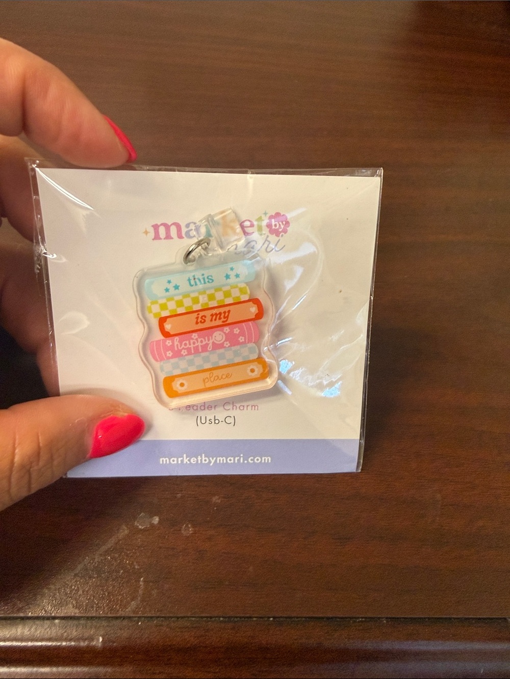 Market by Mari Reader Charm - Multicolor. USB-C.